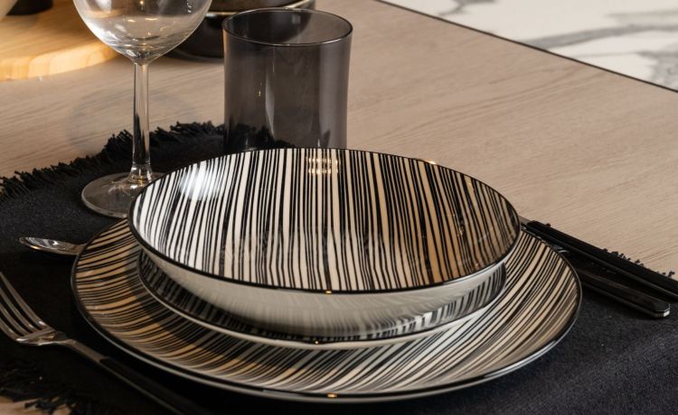 Bohemia Zebre servizio piatti 18 pezzi in porcellana--Nero-Porcellana